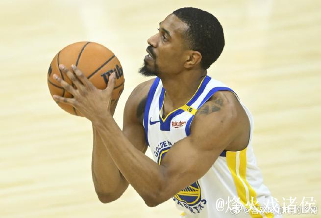 科尔谈梅尔顿：他的防守很出色，并且他决策果断&基本功扎实